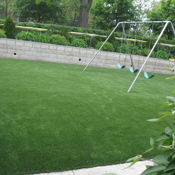 lawns and play spaces054